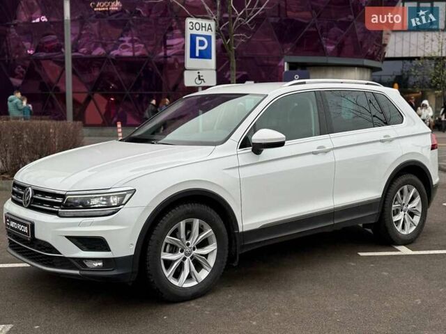 Белый Фольксваген Тигуан, объемом двигателя 1.97 л и пробегом 93 тыс. км за 31990 $, фото 3 на Automoto.ua