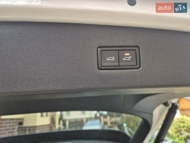 Білий Фольксваген Тігуан, об'ємом двигуна 2 л та пробігом 245 тис. км за 28900 $, фото 23 на Automoto.ua