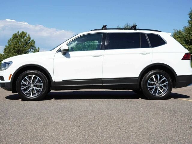 Белый Фольксваген Тигуан, объемом двигателя 2 л и пробегом 30 тыс. км за 8000 $, фото 3 на Automoto.ua