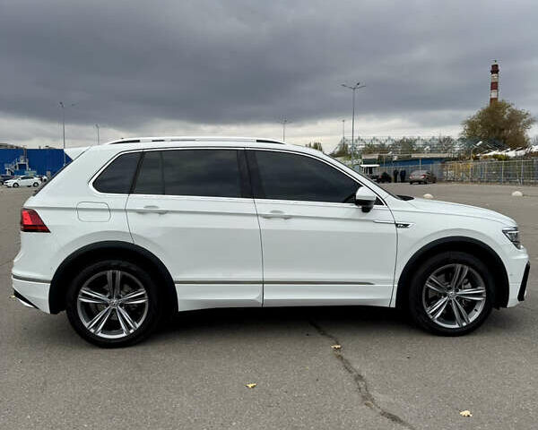 Белый Фольксваген Тигуан, объемом двигателя 1.98 л и пробегом 54 тыс. км за 31500 $, фото 18 на Automoto.ua