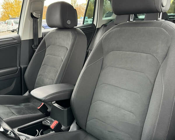 Белый Фольксваген Тигуан, объемом двигателя 1.98 л и пробегом 54 тыс. км за 31500 $, фото 52 на Automoto.ua