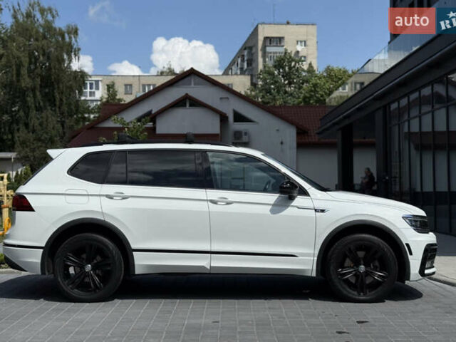 Білий Фольксваген Тігуан, об'ємом двигуна 2 л та пробігом 110 тис. км за 25999 $, фото 8 на Automoto.ua
