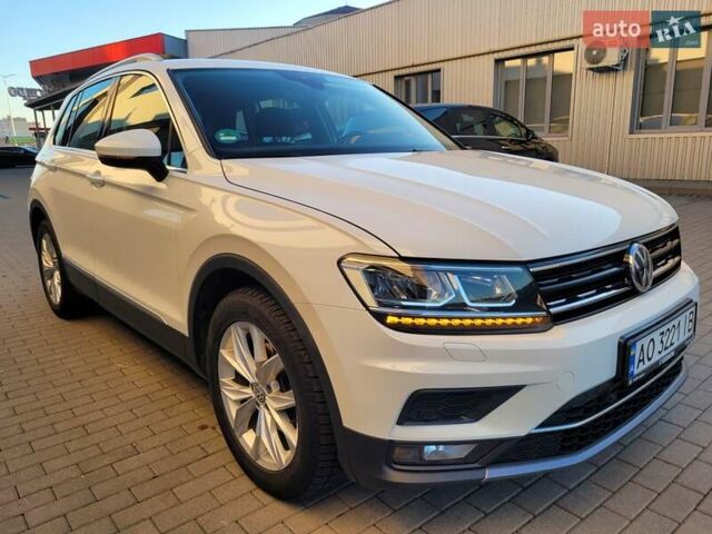 Белый Фольксваген Тигуан, объемом двигателя 2 л и пробегом 180 тыс. км за 24500 $, фото 3 на Automoto.ua