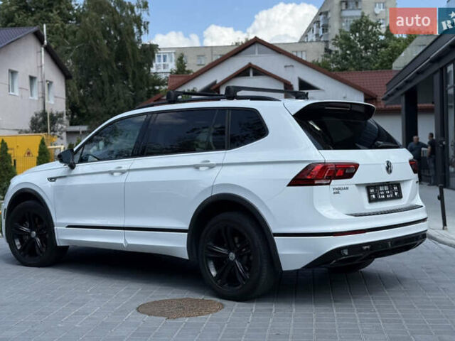 Білий Фольксваген Тігуан, об'ємом двигуна 2 л та пробігом 110 тис. км за 25999 $, фото 18 на Automoto.ua