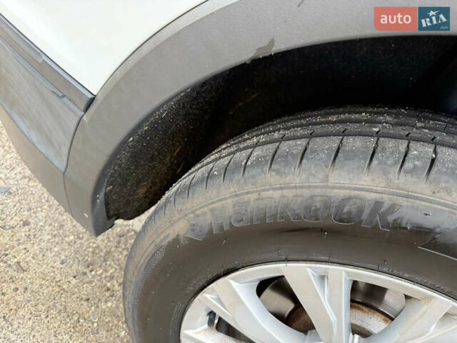 Белый Фольксваген Тигуан, объемом двигателя 1.98 л и пробегом 94 тыс. км за 17500 $, фото 27 на Automoto.ua