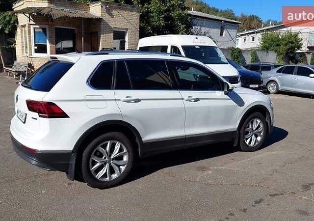 Белый Фольксваген Тигуан, объемом двигателя 1.98 л и пробегом 164 тыс. км за 21937 $, фото 4 на Automoto.ua