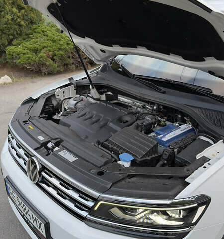 Белый Фольксваген Тигуан, объемом двигателя 1.98 л и пробегом 87 тыс. км за 28900 $, фото 29 на Automoto.ua