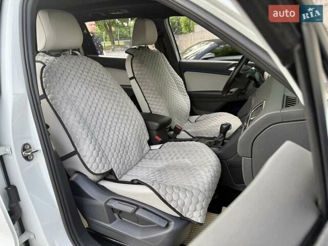 Белый Фольксваген Тигуан, объемом двигателя 1.98 л и пробегом 58 тыс. км за 25000 $, фото 13 на Automoto.ua