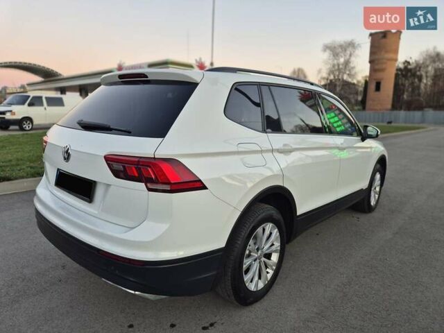 Білий Фольксваген Тігуан, об'ємом двигуна 1.98 л та пробігом 90 тис. км за 17800 $, фото 5 на Automoto.ua