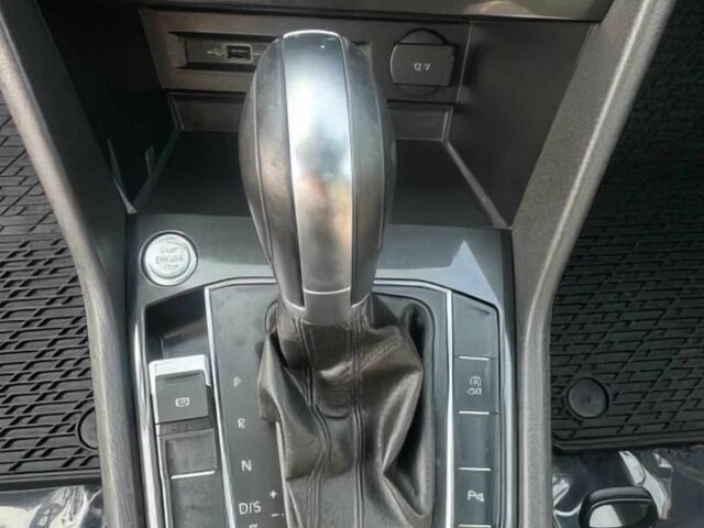 Белый Фольксваген Тигуан, объемом двигателя 2 л и пробегом 48 тыс. км за 5600 $, фото 11 на Automoto.ua