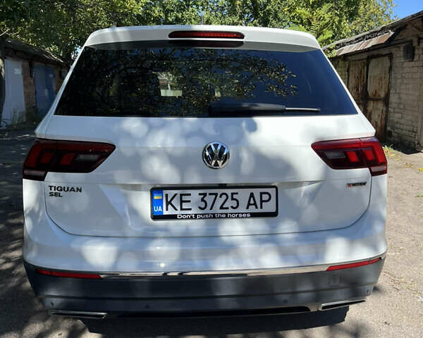 Белый Фольксваген Тигуан, объемом двигателя 1.98 л и пробегом 135 тыс. км за 24800 $, фото 3 на Automoto.ua