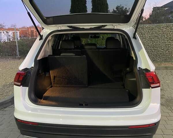 Белый Фольксваген Тигуан, объемом двигателя 1.98 л и пробегом 179 тыс. км за 17700 $, фото 7 на Automoto.ua