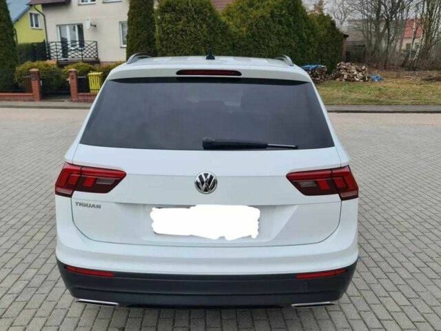 Белый Фольксваген Тигуан, объемом двигателя 2 л и пробегом 83 тыс. км за 10900 $, фото 8 на Automoto.ua