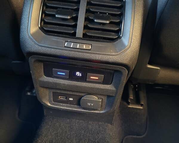 Белый Фольксваген Тигуан, объемом двигателя 2 л и пробегом 180 тыс. км за 24500 $, фото 16 на Automoto.ua