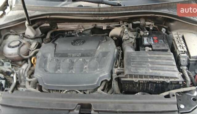 Белый Фольксваген Тигуан, объемом двигателя 2 л и пробегом 105 тыс. км за 19500 $, фото 5 на Automoto.ua