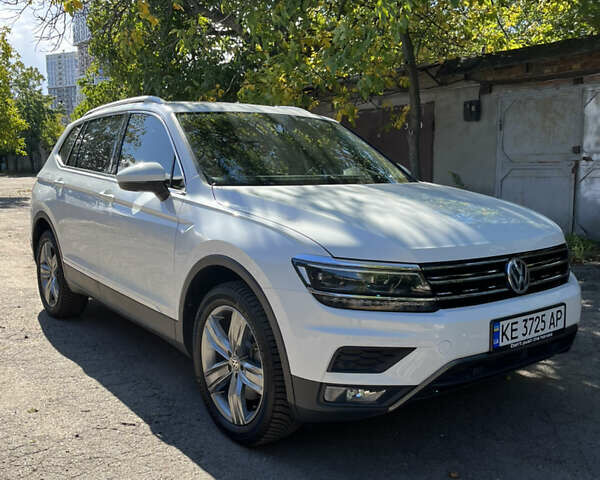 Белый Фольксваген Тигуан, объемом двигателя 1.98 л и пробегом 135 тыс. км за 24800 $, фото 1 на Automoto.ua