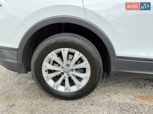 Белый Фольксваген Тигуан, объемом двигателя 1.98 л и пробегом 94 тыс. км за 17500 $, фото 14 на Automoto.ua