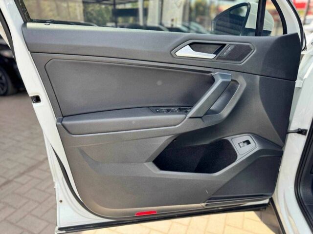 Білий Фольксваген Тігуан, об'ємом двигуна 2 л та пробігом 105 тис. км за 19500 $, фото 11 на Automoto.ua