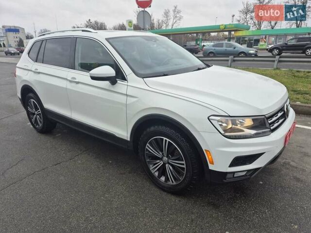 Білий Фольксваген Тігуан, об'ємом двигуна 2 л та пробігом 99 тис. км за 17900 $, фото 2 на Automoto.ua