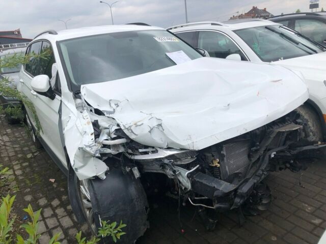 Белый Фольксваген Тигуан, объемом двигателя 2 л и пробегом 100 тыс. км за 8800 $, фото 5 на Automoto.ua