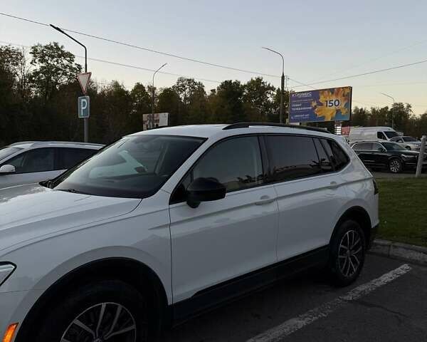 Белый Фольксваген Тигуан, объемом двигателя 1.98 л и пробегом 97 тыс. км за 21300 $, фото 4 на Automoto.ua