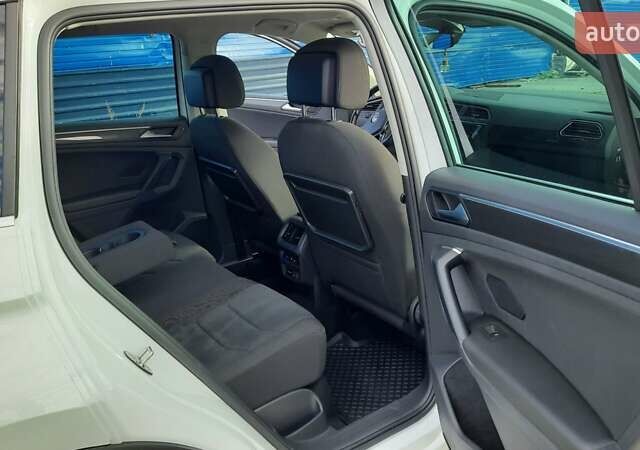 Белый Фольксваген Тигуан, объемом двигателя 1.98 л и пробегом 185 тыс. км за 27500 $, фото 18 на Automoto.ua