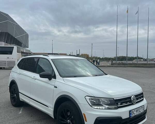 Белый Фольксваген Тигуан, объемом двигателя 1.98 л и пробегом 133 тыс. км за 22500 $, фото 2 на Automoto.ua