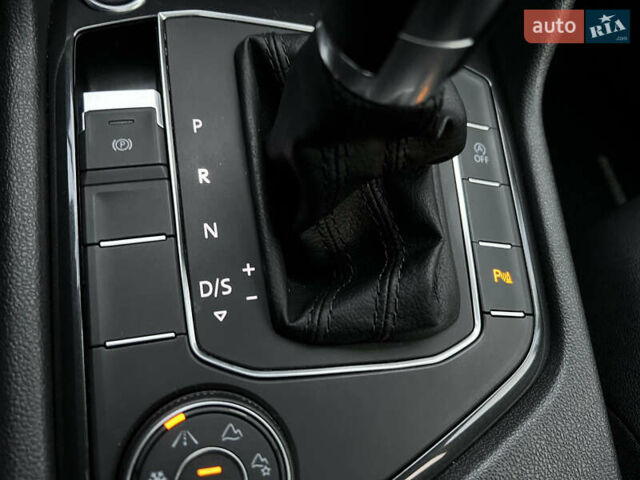 Белый Фольксваген Тигуан, объемом двигателя 1.98 л и пробегом 55 тыс. км за 27999 $, фото 52 на Automoto.ua