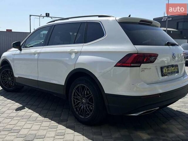 Белый Фольксваген Тигуан, объемом двигателя 1.98 л и пробегом 123 тыс. км за 21800 $, фото 4 на Automoto.ua