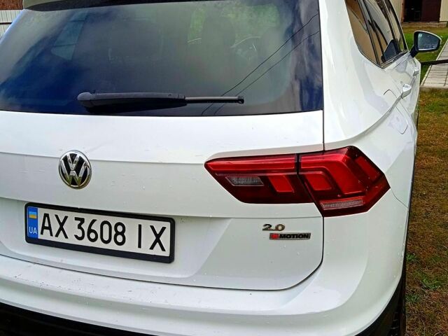 Білий Фольксваген Тігуан, об'ємом двигуна 2 л та пробігом 120 тис. км за 17000 $, фото 1 на Automoto.ua