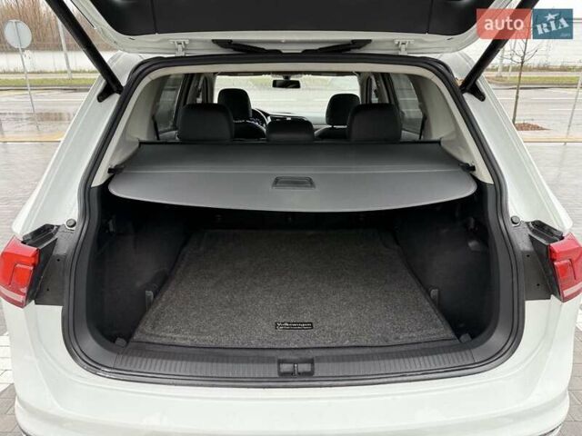 Белый Фольксваген Тигуан, объемом двигателя 1.98 л и пробегом 82 тыс. км за 22700 $, фото 5 на Automoto.ua