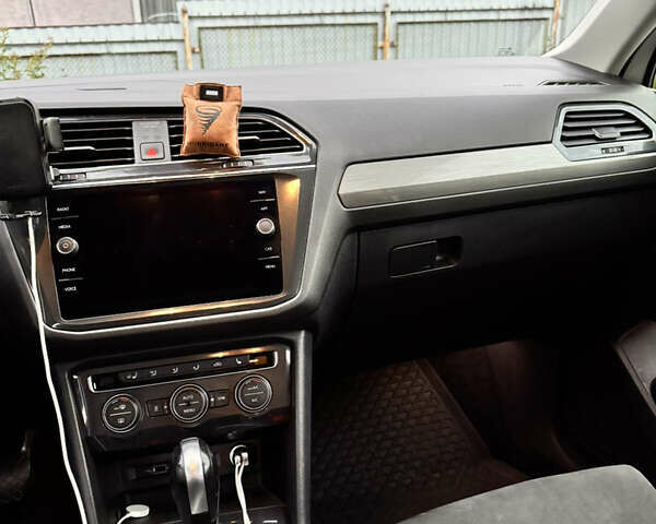 Белый Фольксваген Тигуан, объемом двигателя 1.98 л и пробегом 156 тыс. км за 28800 $, фото 8 на Automoto.ua