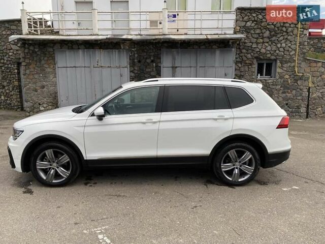 Белый Фольксваген Тигуан, объемом двигателя 1.98 л и пробегом 68 тыс. км за 19900 $, фото 16 на Automoto.ua