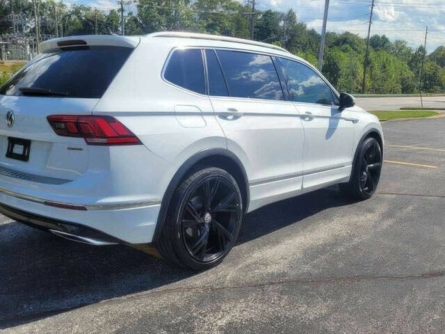 Білий Фольксваген Тігуан, об'ємом двигуна 2 л та пробігом 43 тис. км за 13000 $, фото 4 на Automoto.ua