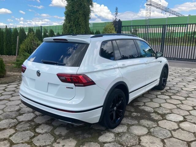 Белый Фольксваген Тигуан, объемом двигателя 2 л и пробегом 34 тыс. км за 14100 $, фото 4 на Automoto.ua