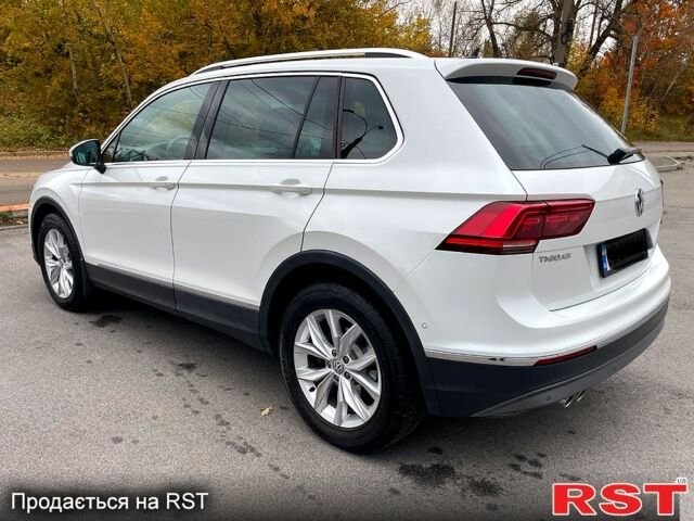 Белый Фольксваген Тигуан, объемом двигателя 2 л и пробегом 93 тыс. км за 31600 $, фото 2 на Automoto.ua