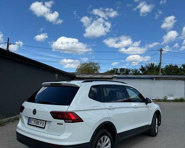 Белый Фольксваген Тигуан, объемом двигателя 1.98 л и пробегом 90 тыс. км за 23900 $, фото 5 на Automoto.ua