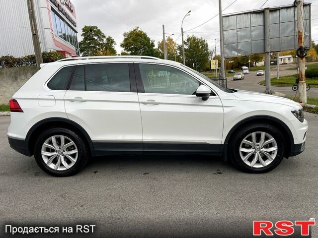 Белый Фольксваген Тигуан, объемом двигателя 2 л и пробегом 93 тыс. км за 31600 $, фото 1 на Automoto.ua