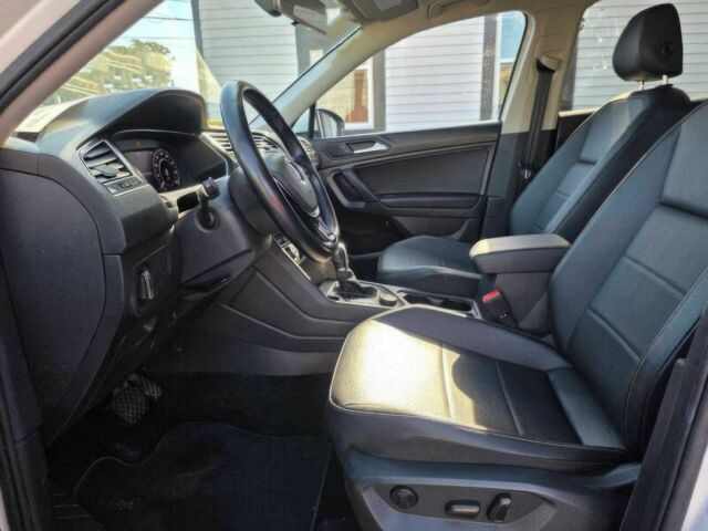 Белый Фольксваген Тигуан, объемом двигателя 2 л и пробегом 49 тыс. км за 14300 $, фото 9 на Automoto.ua