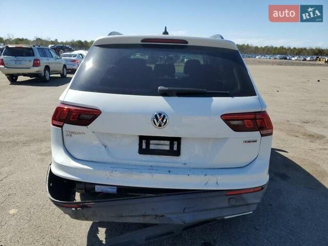 Білий Фольксваген Тігуан, об'ємом двигуна 1.98 л та пробігом 70 тис. км за 3000 $, фото 5 на Automoto.ua