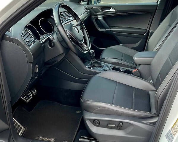 Белый Фольксваген Тигуан, объемом двигателя 1.98 л и пробегом 59 тыс. км за 22000 $, фото 10 на Automoto.ua