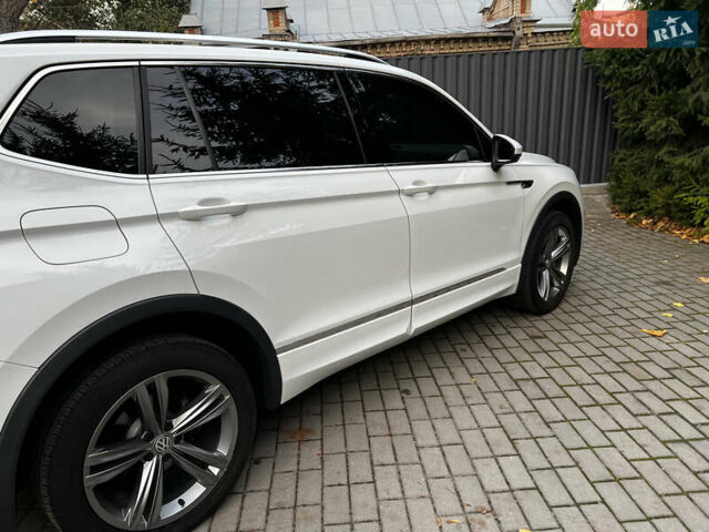 Белый Фольксваген Тигуан, объемом двигателя 1.98 л и пробегом 55 тыс. км за 27999 $, фото 5 на Automoto.ua
