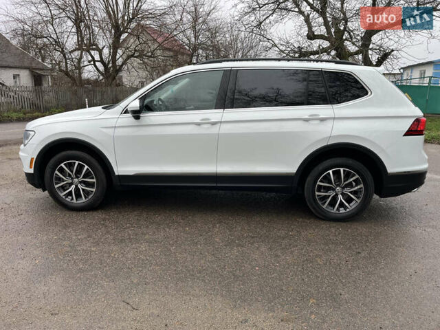 Белый Фольксваген Тигуан, объемом двигателя 2 л и пробегом 119 тыс. км за 20000 $, фото 7 на Automoto.ua