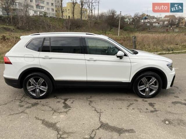 Белый Фольксваген Тигуан, объемом двигателя 1.98 л и пробегом 68 тыс. км за 19900 $, фото 53 на Automoto.ua