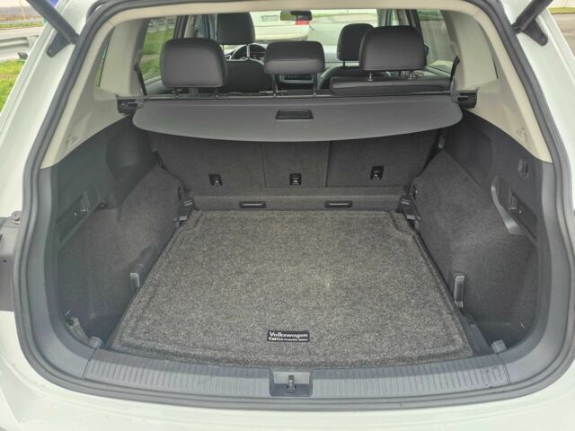 Белый Фольксваген Тигуан, объемом двигателя 2 л и пробегом 99 тыс. км за 17900 $, фото 10 на Automoto.ua