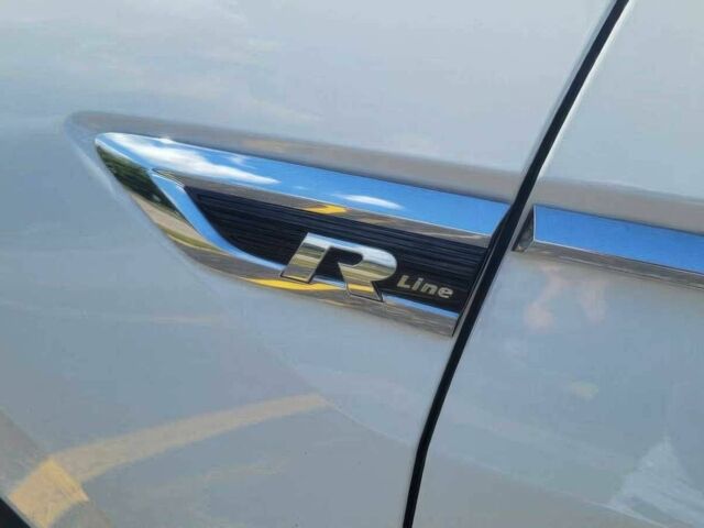 Білий Фольксваген Тігуан, об'ємом двигуна 2 л та пробігом 43 тис. км за 13000 $, фото 9 на Automoto.ua