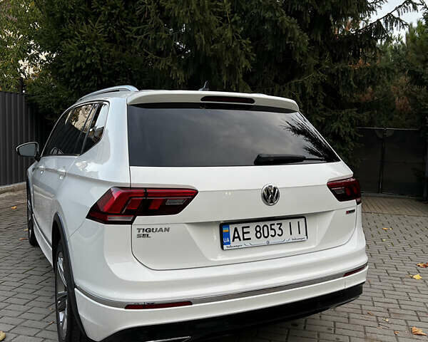 Белый Фольксваген Тигуан, объемом двигателя 1.98 л и пробегом 55 тыс. км за 27999 $, фото 2 на Automoto.ua