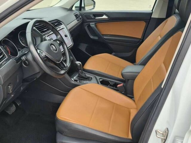 Белый Фольксваген Тигуан, объемом двигателя 2 л и пробегом 83 тыс. км за 10900 $, фото 9 на Automoto.ua