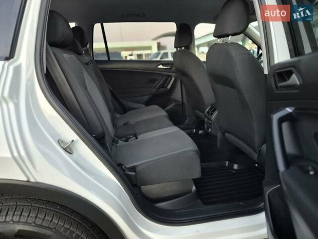 Білий Фольксваген Тігуан, об'ємом двигуна 1.98 л та пробігом 90 тис. км за 17800 $, фото 16 на Automoto.ua