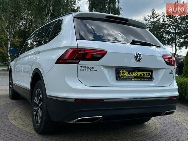 Білий Фольксваген Тігуан, об'ємом двигуна 2 л та пробігом 110 тис. км за 21850 $, фото 4 на Automoto.ua